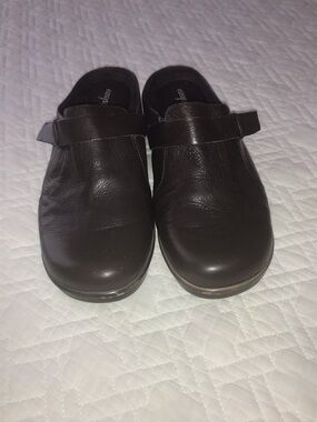 Easy Spirit Dark Brown Leather Slip-On Clogs Mules Size 11M
